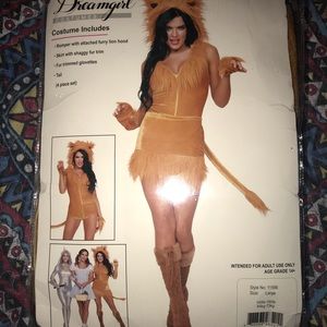 Lion costume (size Large)